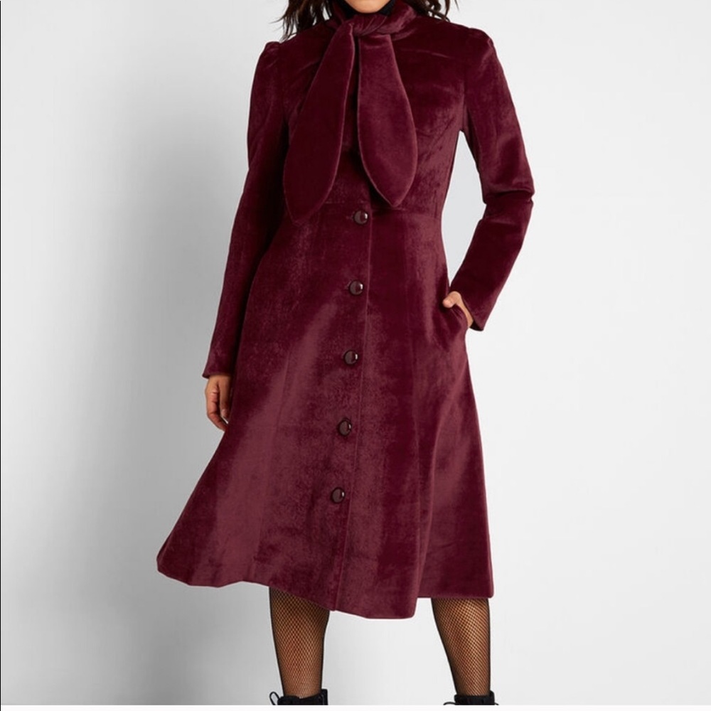 Modcloth x Collectif Living In Luxury Velvet Coat
